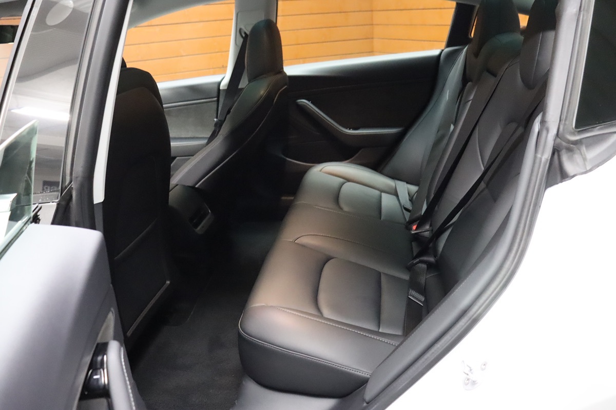 2020 Tesla Model 3 Long Range photo 38