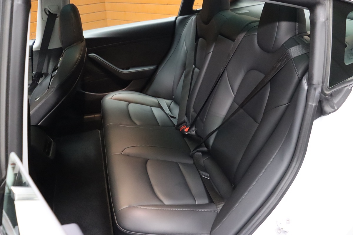 2020 Tesla Model 3 Long Range photo 39