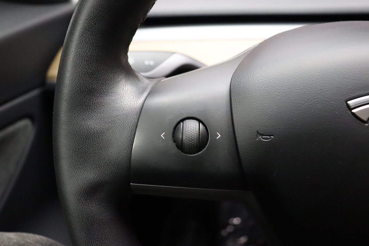 2020 Tesla Model 3 Long Range photo 47