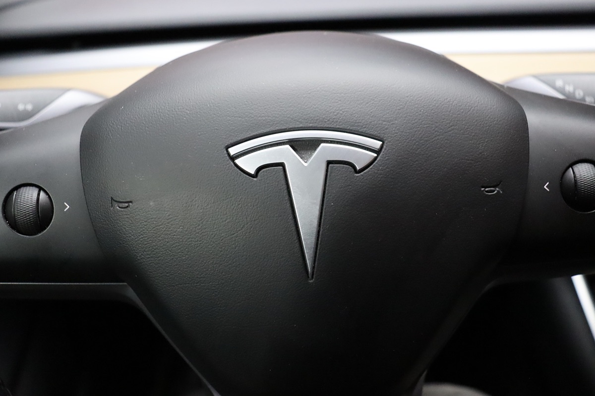 2020 Tesla Model 3 Long Range photo 48