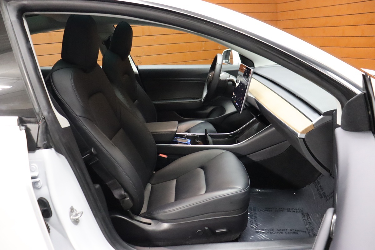 2020 Tesla Model 3 Long Range photo 51