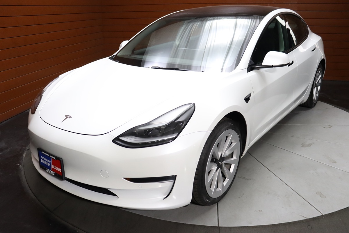 2022 Tesla Model 3 photo 3
