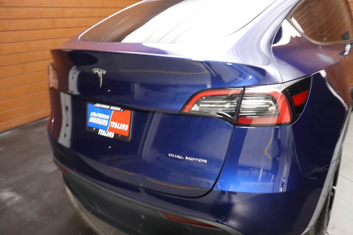 2022 Tesla Model Y Long Range photo 8