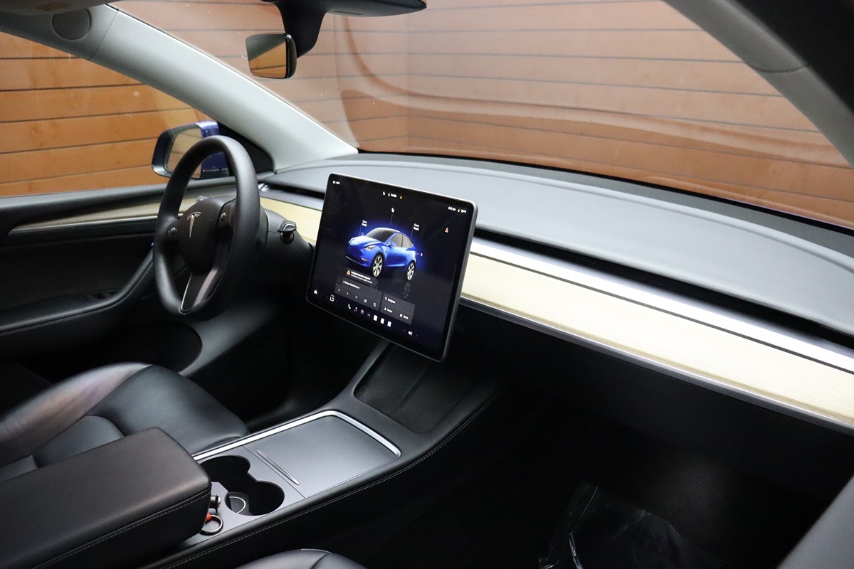 2022 Tesla Model Y Long Range photo 26