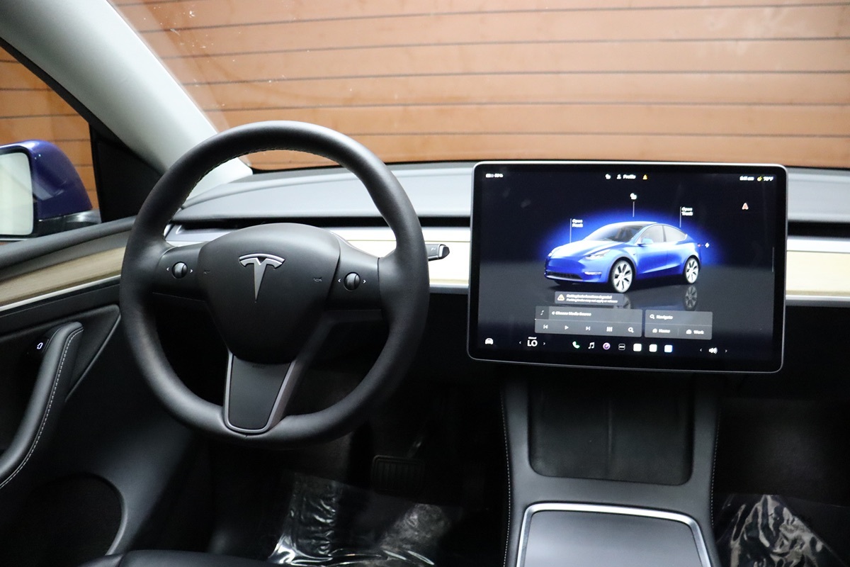 2022 Tesla Model Y Long Range photo 29