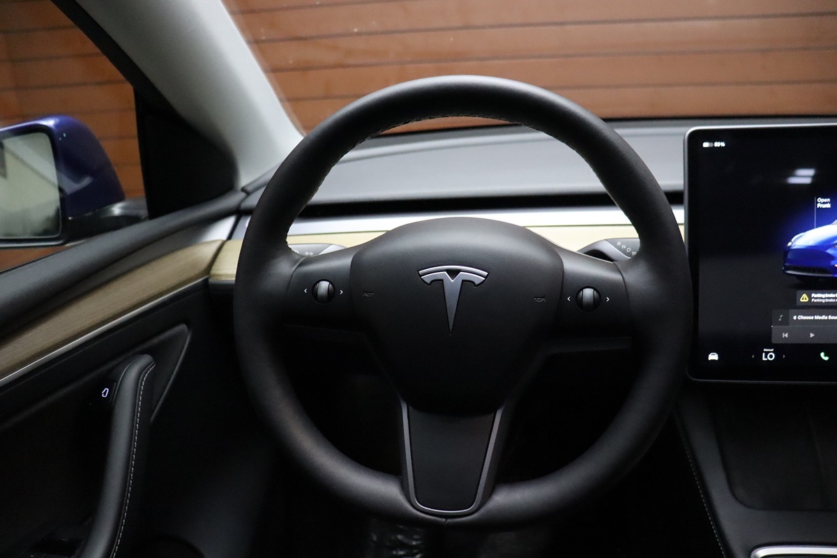 2022 Tesla Model Y Long Range photo 33