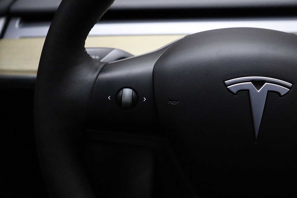 2022 Tesla Model Y Long Range photo 34