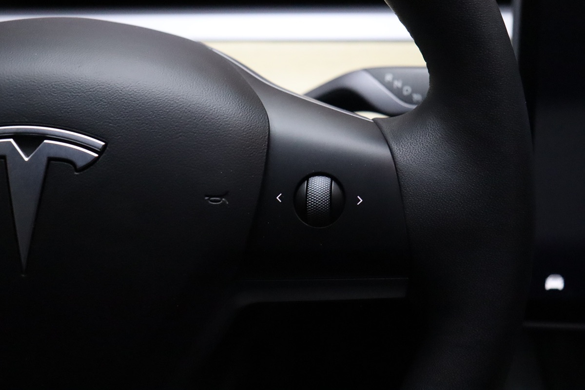 2022 Tesla Model Y Long Range photo 36