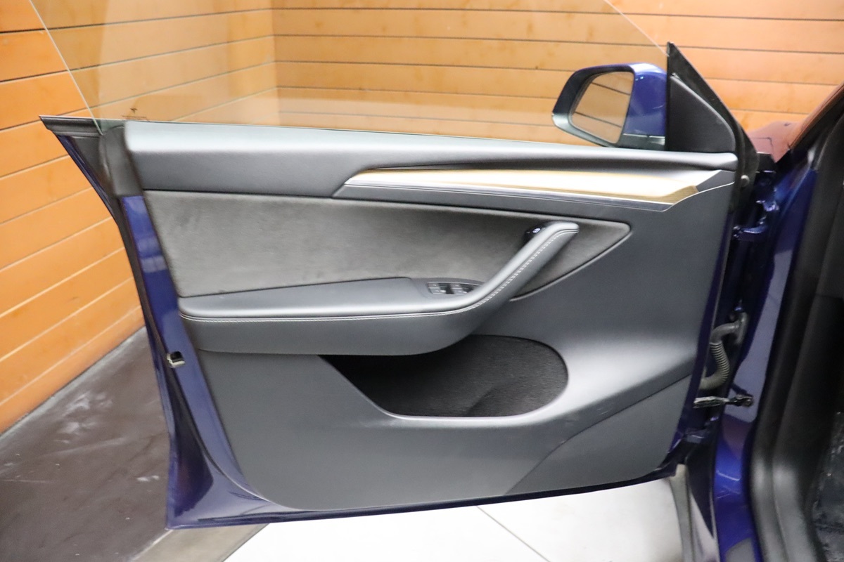 2022 Tesla Model Y Long Range photo 41