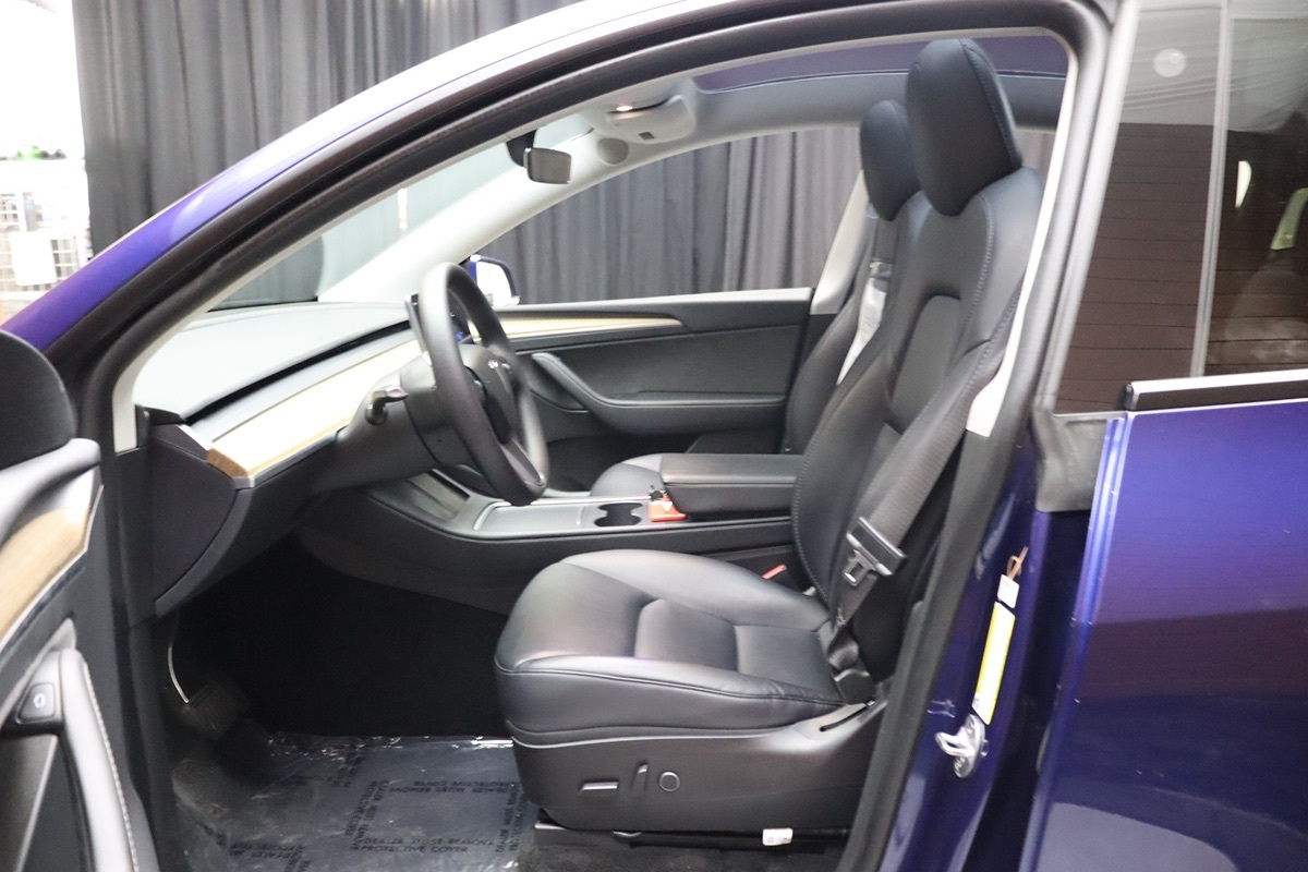 2022 Tesla Model Y Long Range photo 46