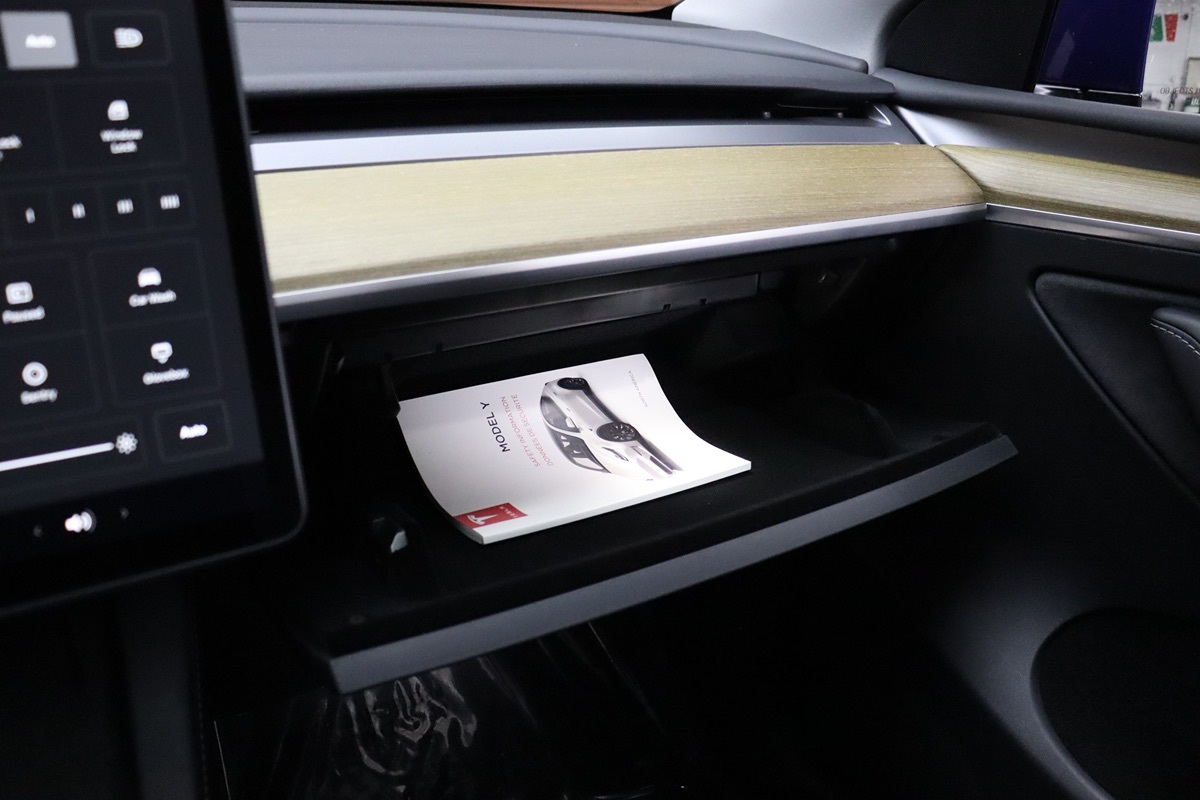 2022 Tesla Model Y Long Range photo 49