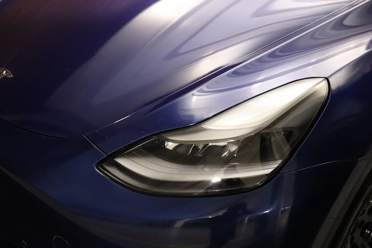 2022 Tesla Model Y Long Range photo 3