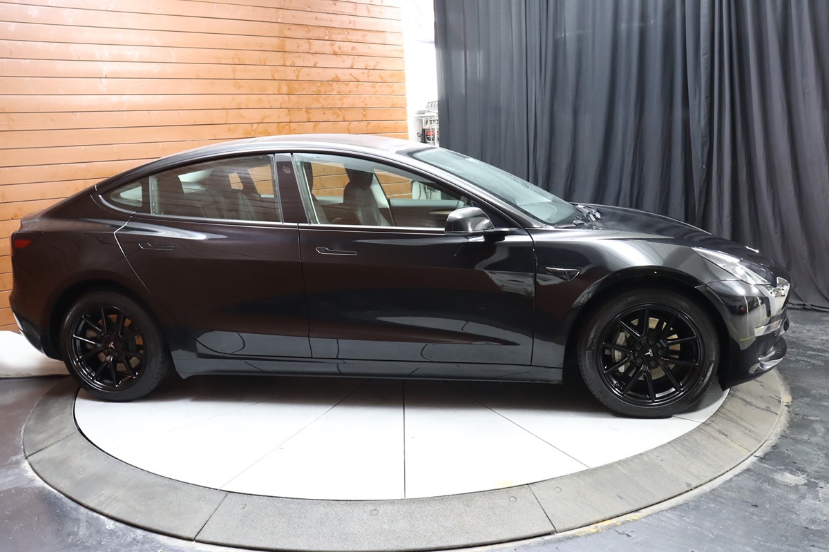2022 Tesla Model 3 photo 13