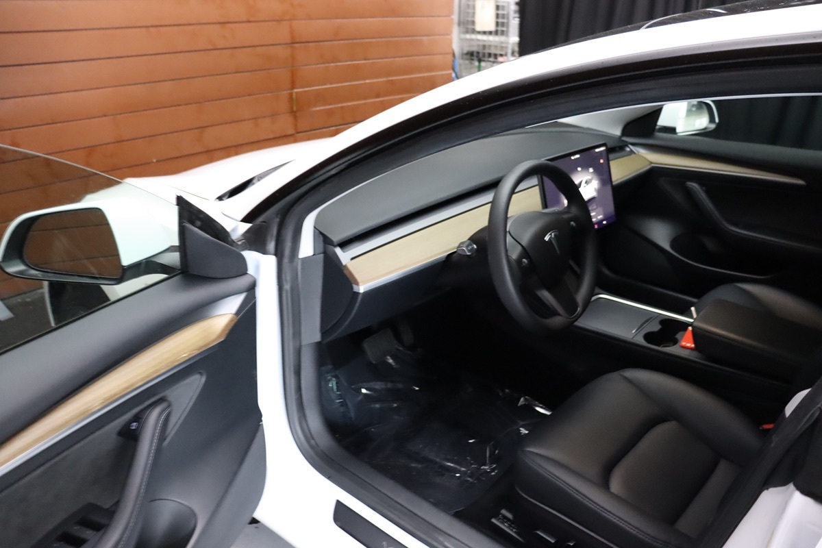 2023 Tesla Model 3 photo 18