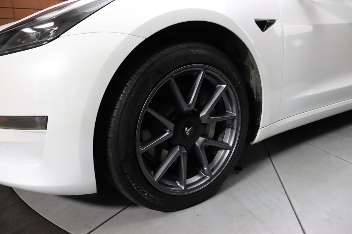 2023 Tesla Model 3 photo 5