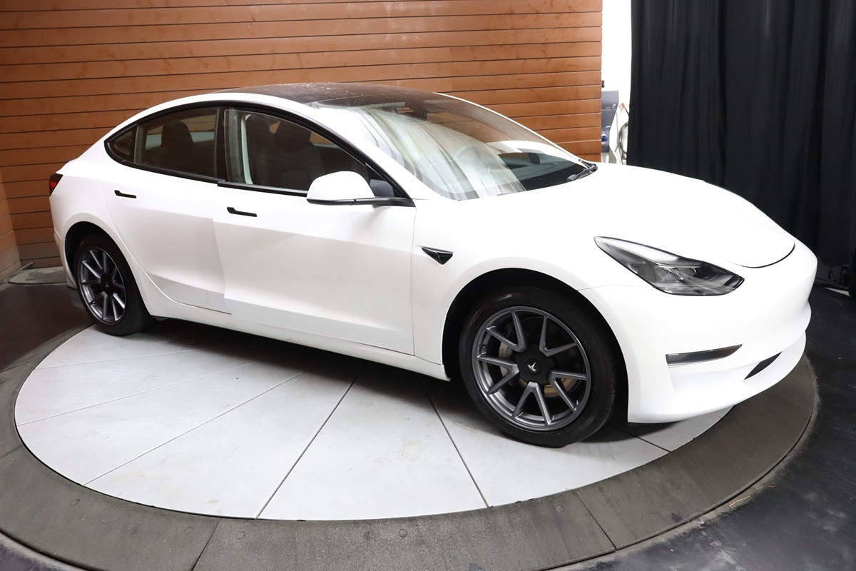 2023 Tesla Model 3 photo 14
