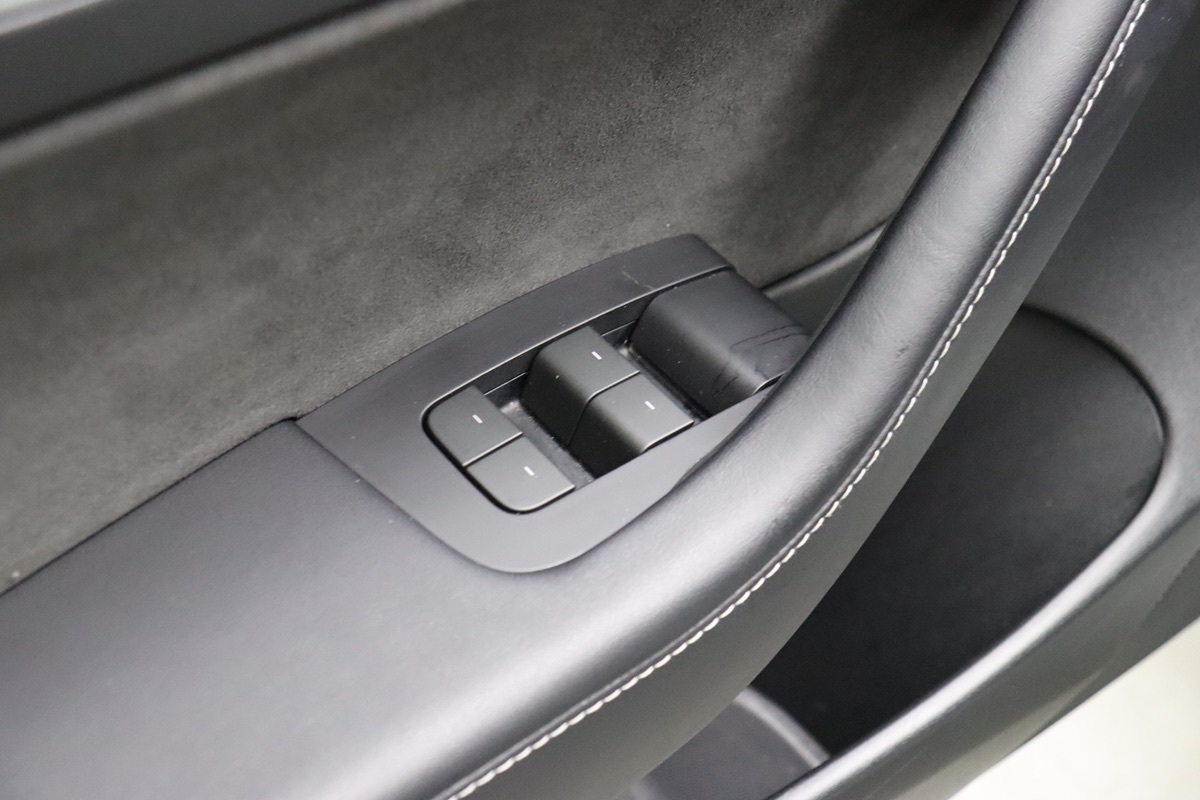 2023 Tesla Model 3 photo 25