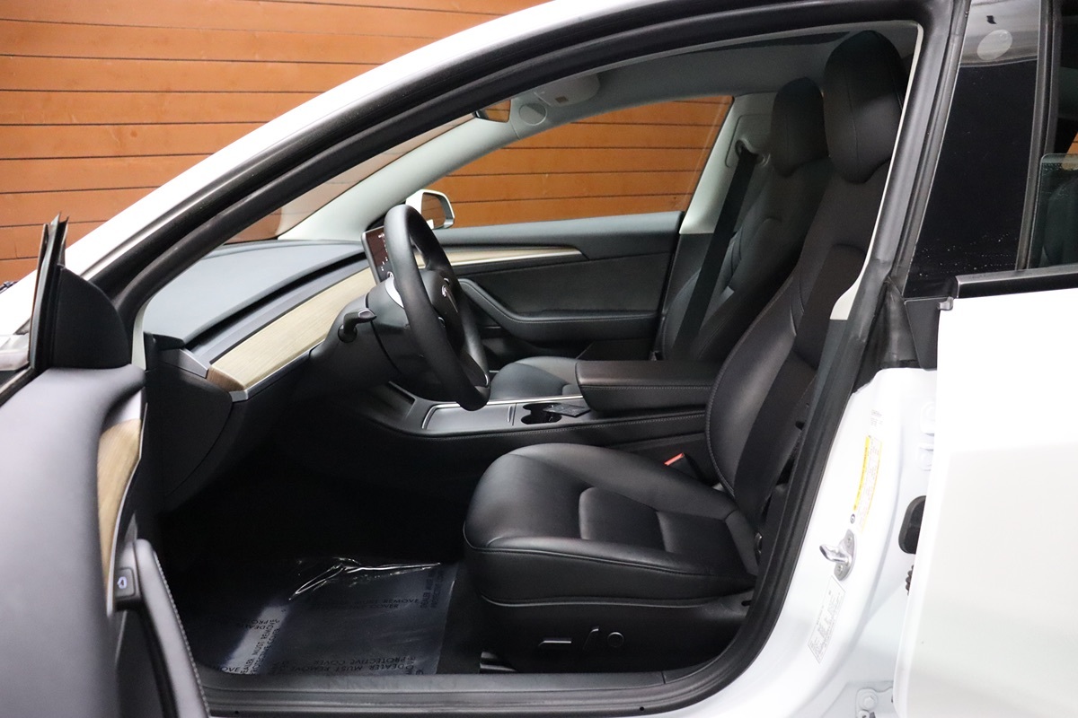 2023 Tesla Model 3 photo 28