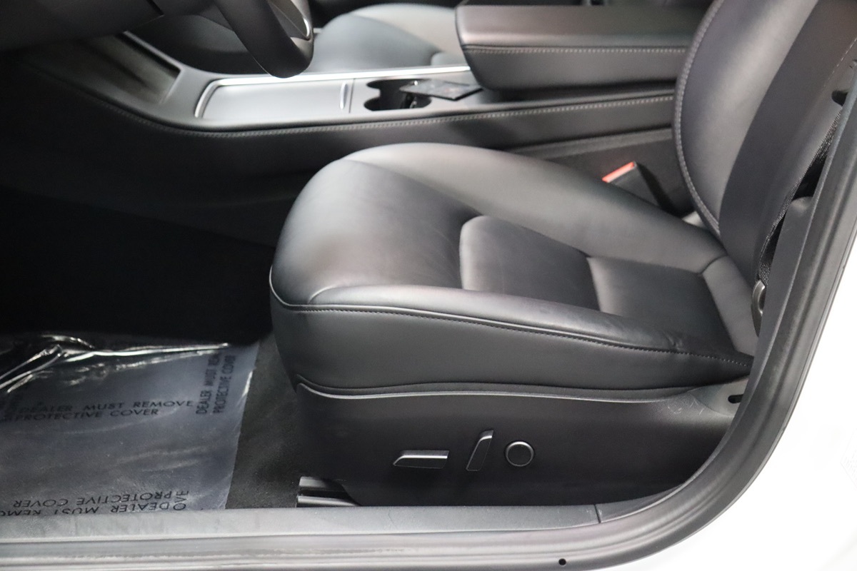 2023 Tesla Model 3 photo 29