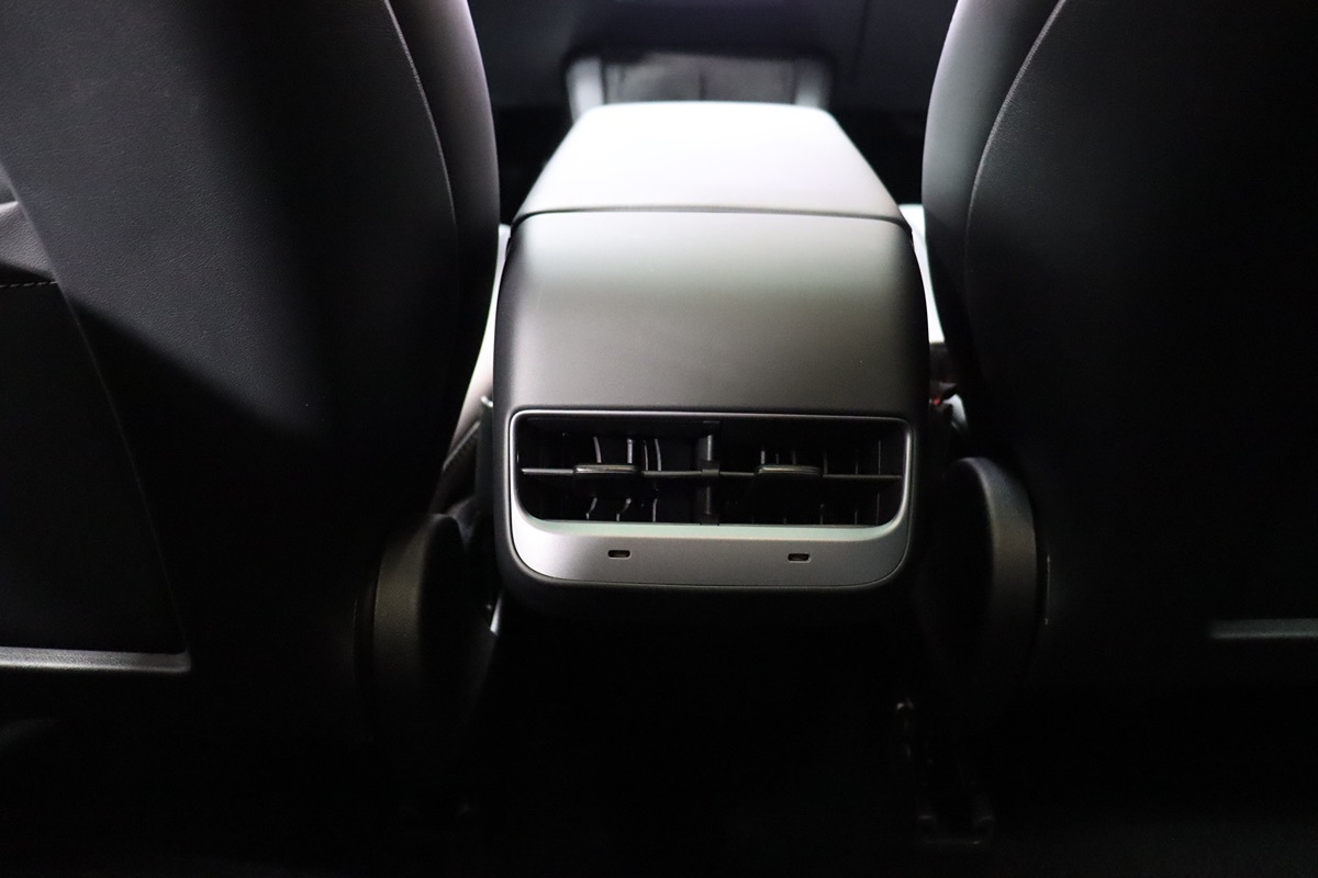 2023 Tesla Model 3 photo 37