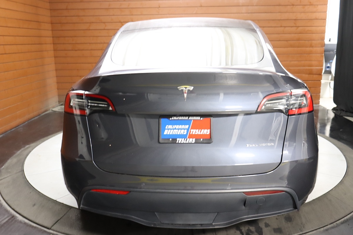 2021 Tesla Model Y Long Range photo 2