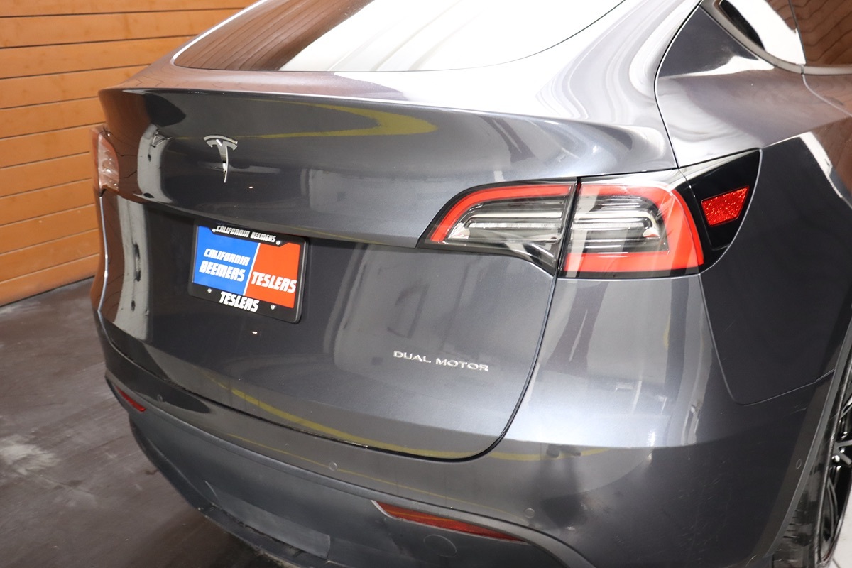 2021 Tesla Model Y Long Range photo 3