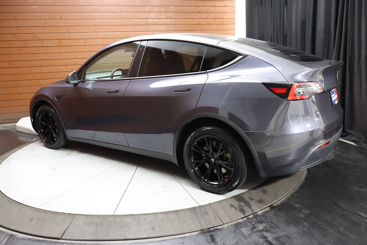 2021 Tesla Model Y Long Range photo 8