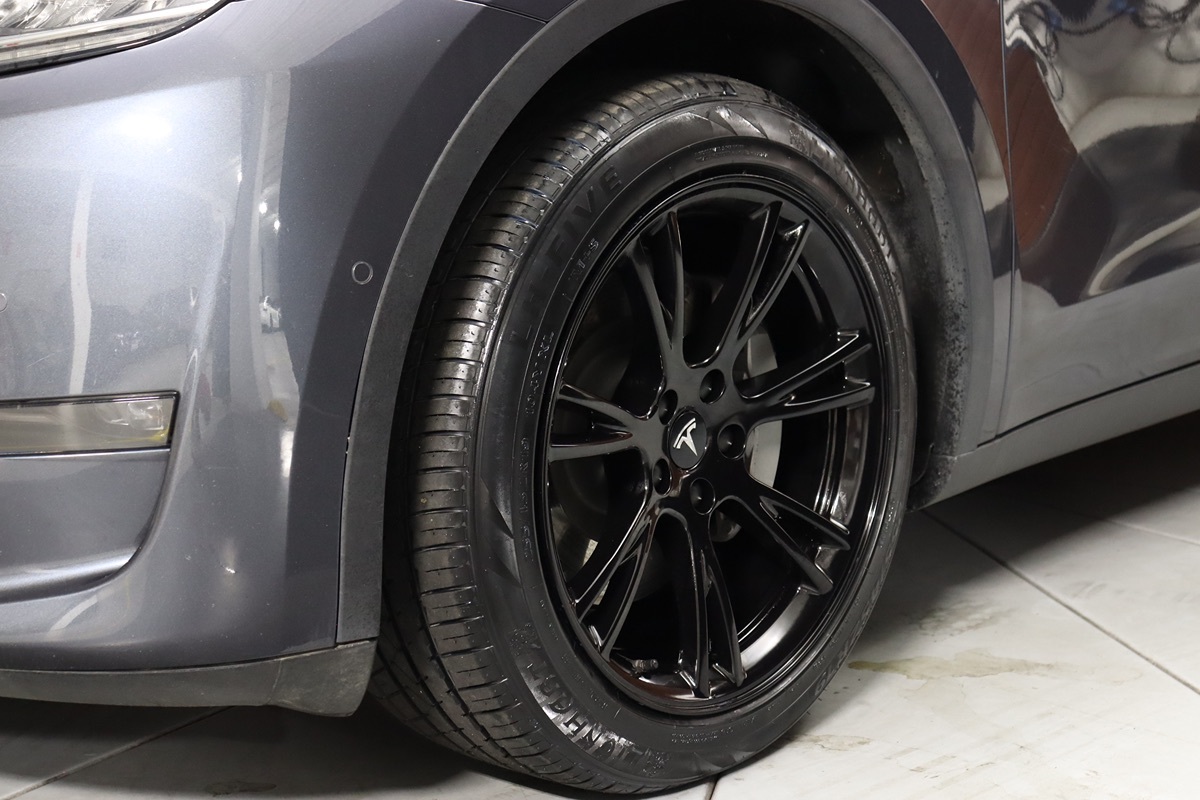 2021 Tesla Model Y Long Range photo 10