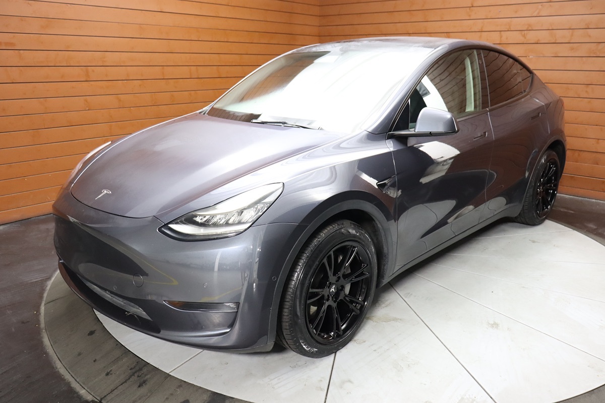 2021 Tesla Model Y Long Range photo 11