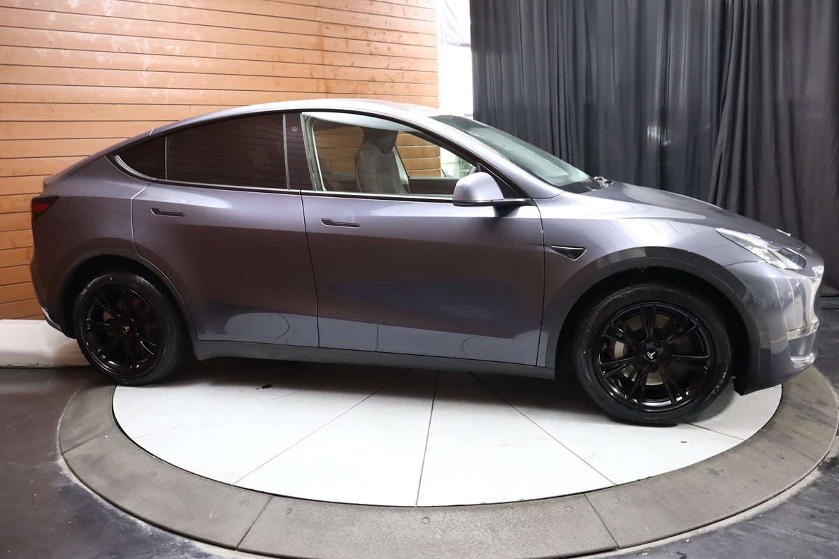 2021 Tesla Model Y Long Range photo 15