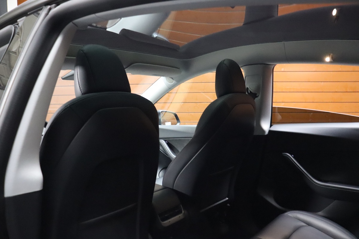 2021 Tesla Model Y Long Range photo 28