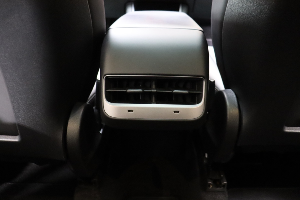 2021 Tesla Model Y Long Range photo 33