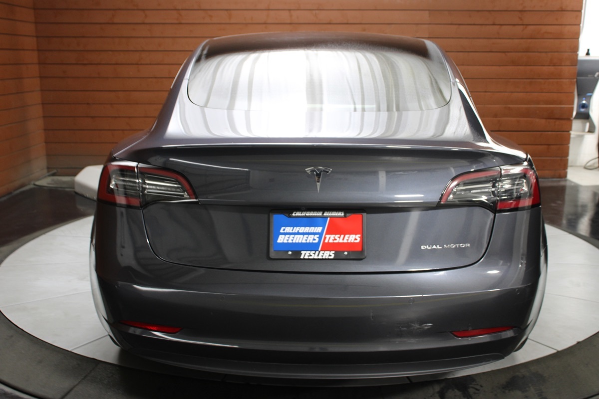 2022 Tesla Model 3 Long Range photo 5