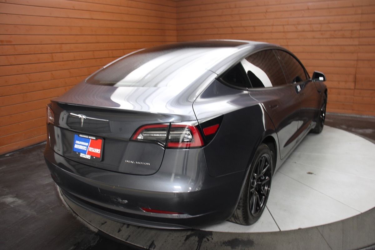 2022 Tesla Model 3 Long Range photo 8