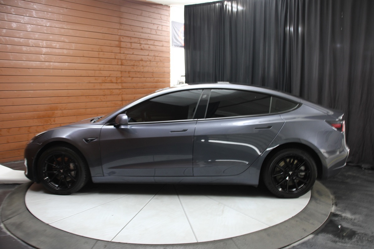2022 Tesla Model 3 Long Range photo 12