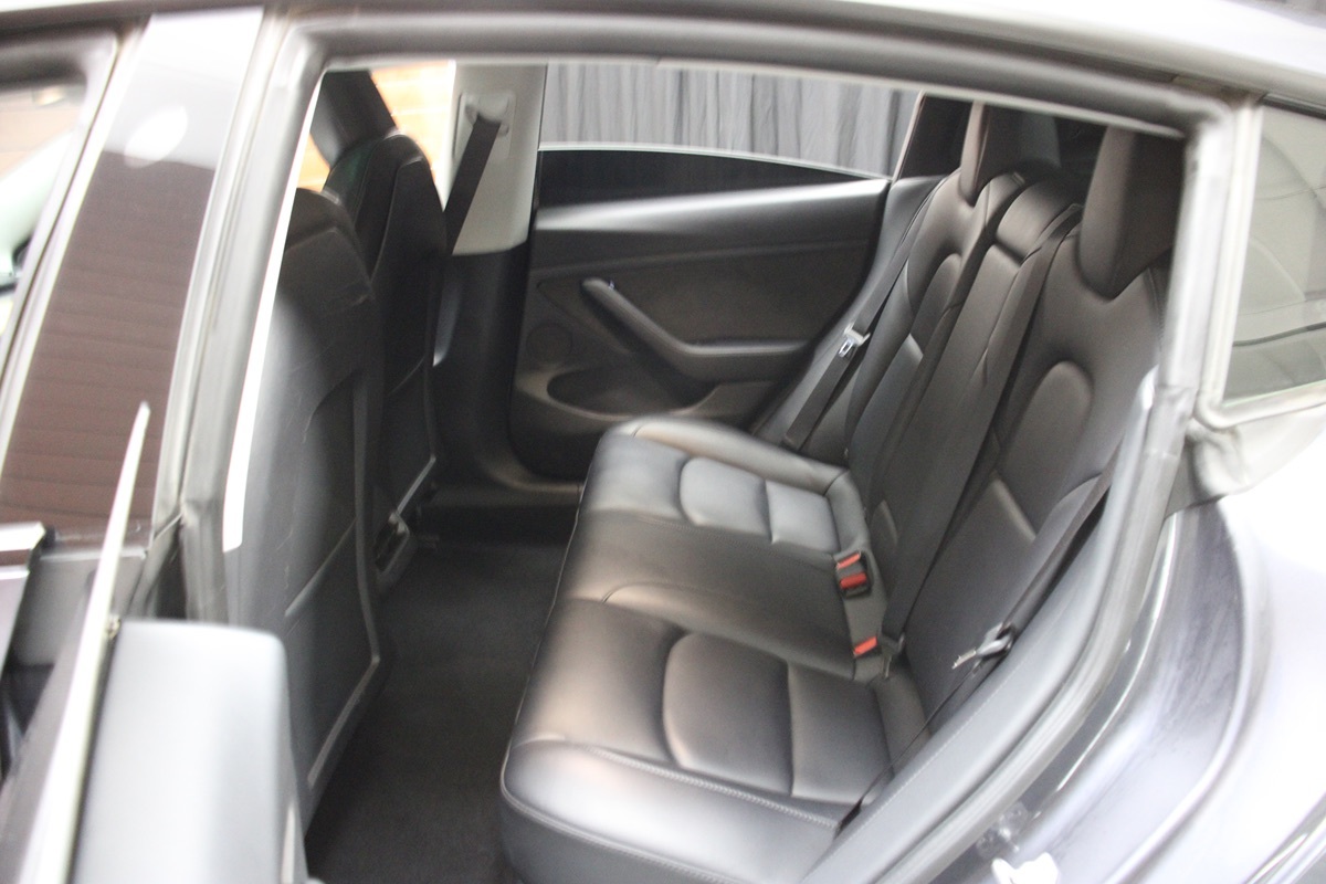 2022 Tesla Model 3 Long Range photo 19