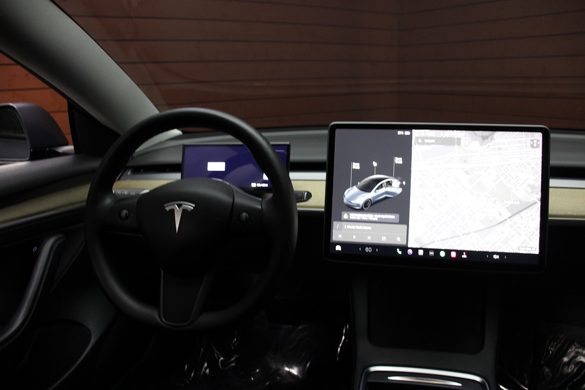 2022 Tesla Model 3 Long Range photo 21