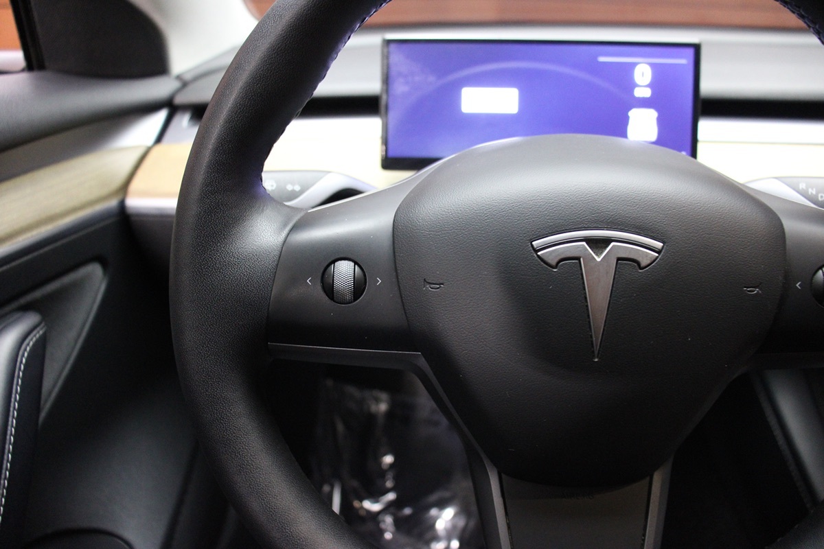 2022 Tesla Model 3 Long Range photo 26
