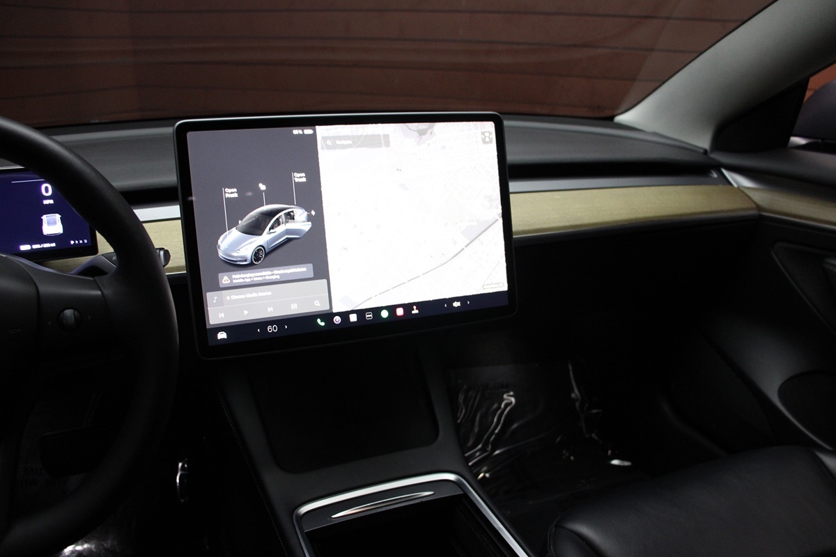 2022 Tesla Model 3 Long Range photo 31
