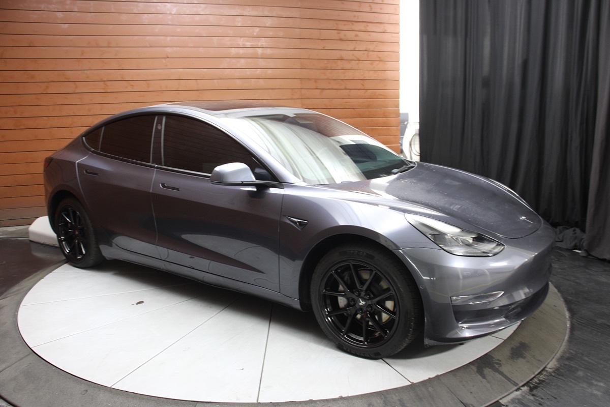 2022 Tesla Model 3 Long Range photo 13