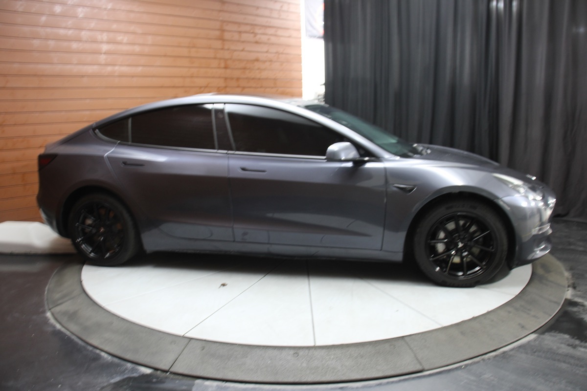2022 Tesla Model 3 Long Range photo 14
