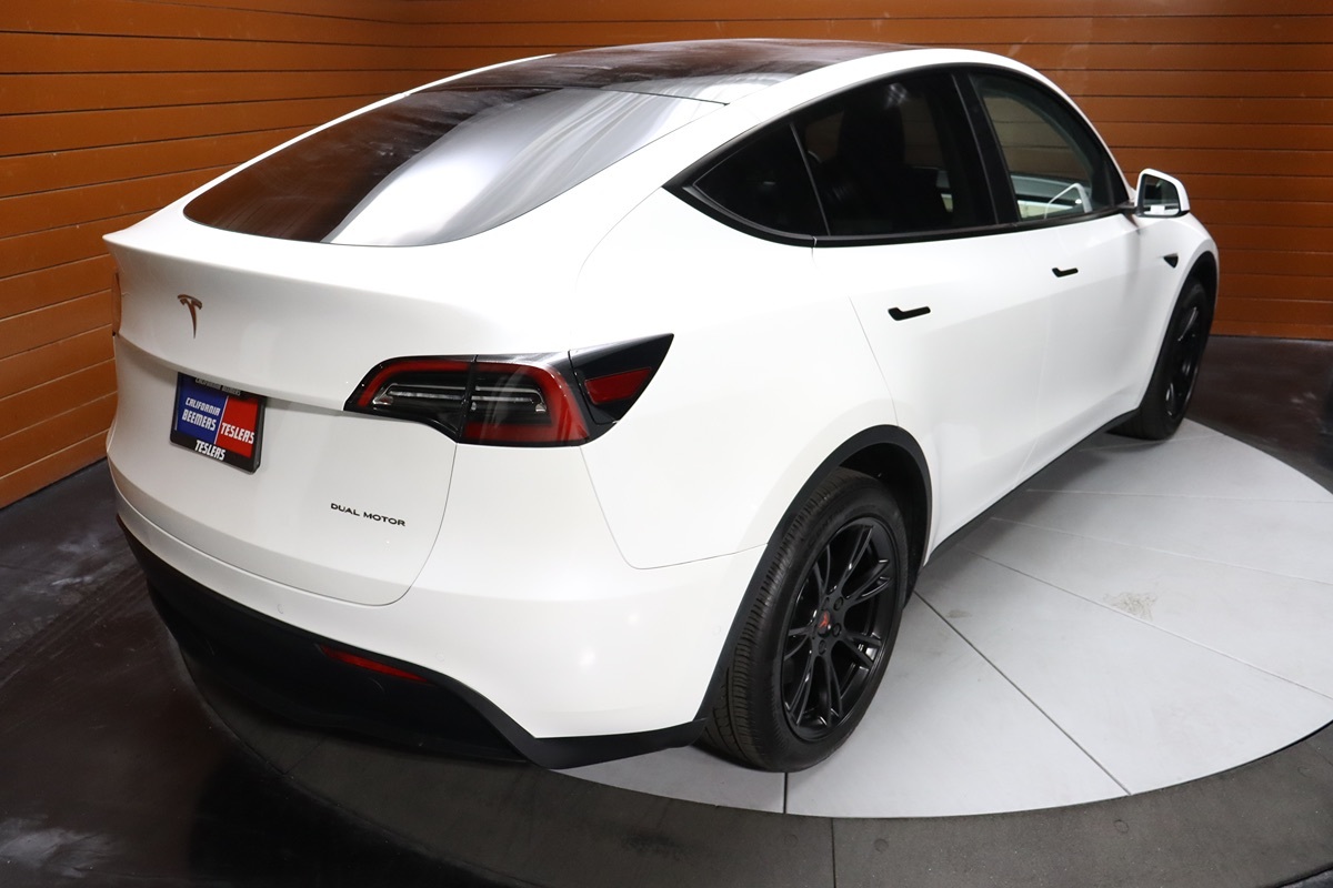 2020 Tesla Model Y Long Range photo 8