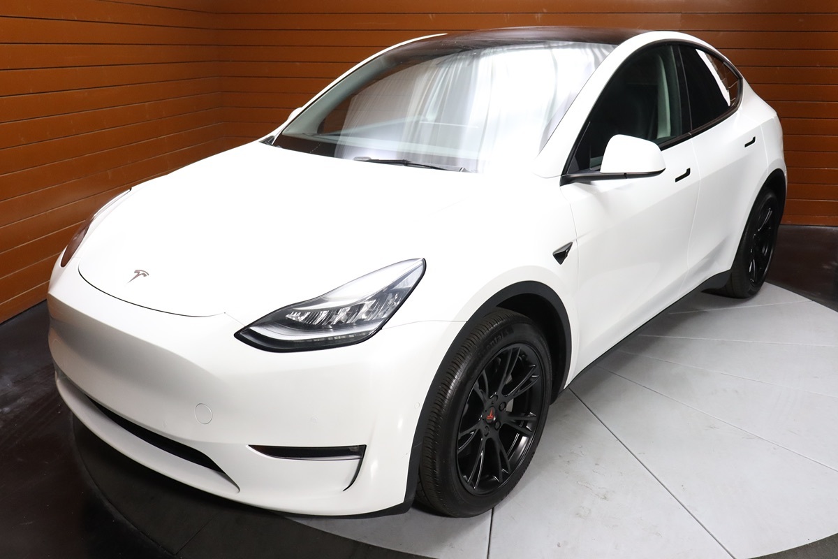 2020 Tesla Model Y Long Range photo 18