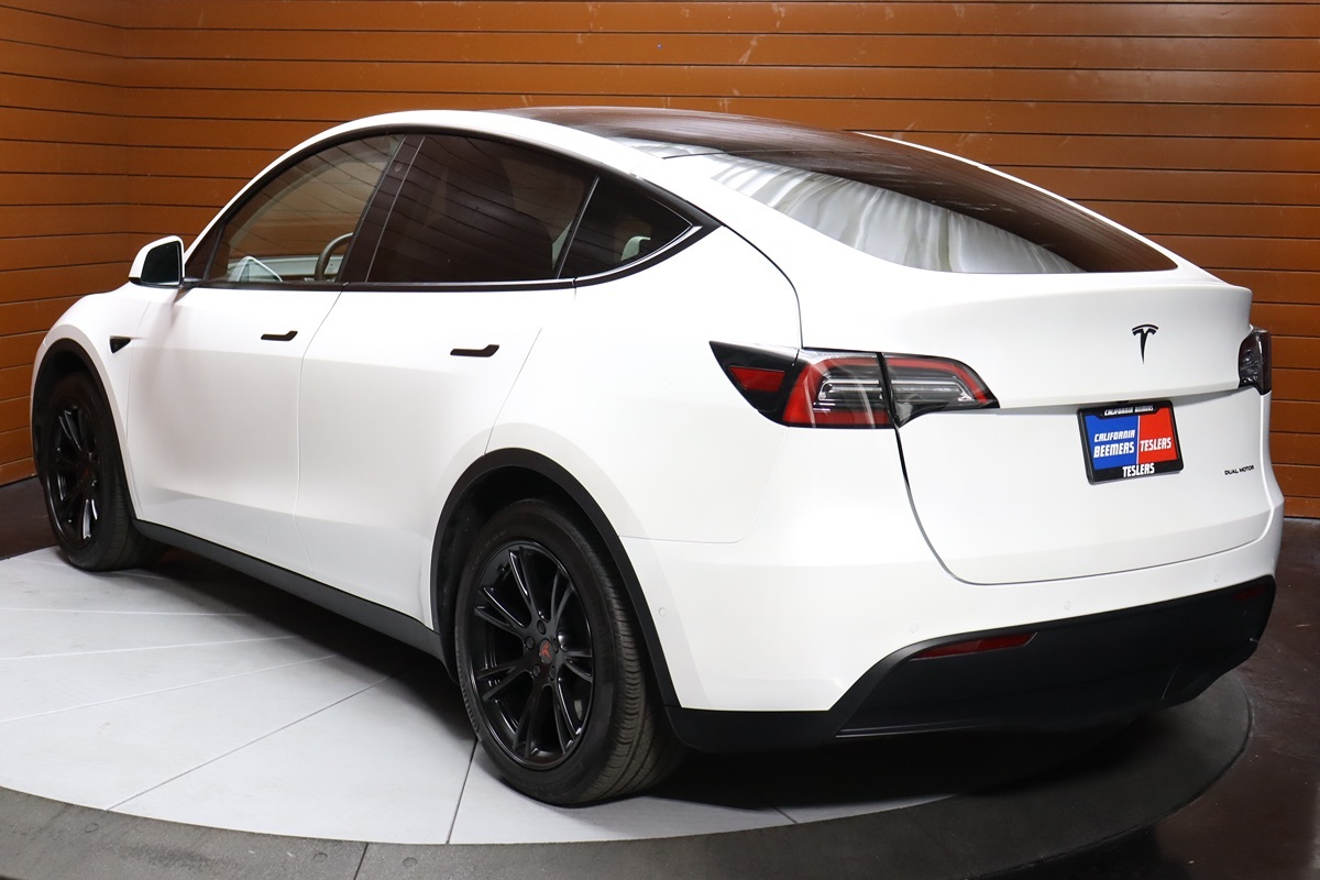 2020 Tesla Model Y Long Range photo 10