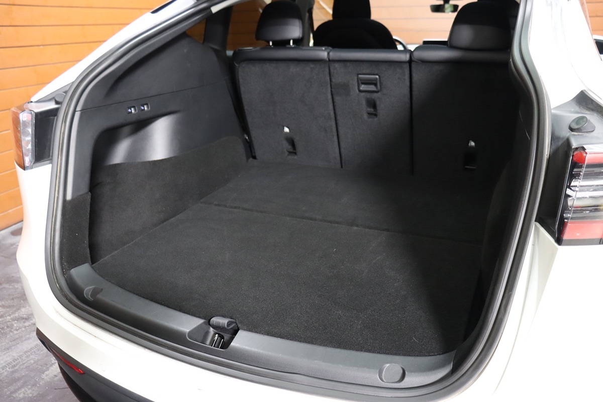 2020 Tesla Model Y Long Range photo 7