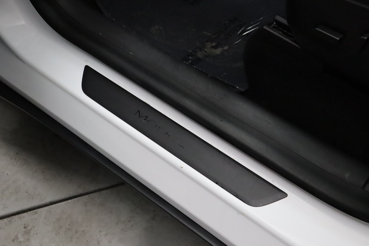 2020 Tesla Model Y Long Range photo 25