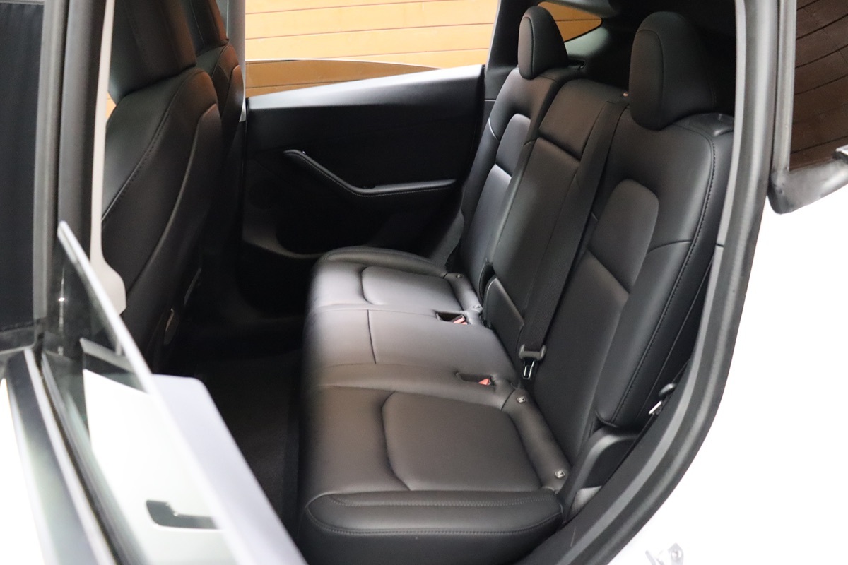 2020 Tesla Model Y Long Range photo 33