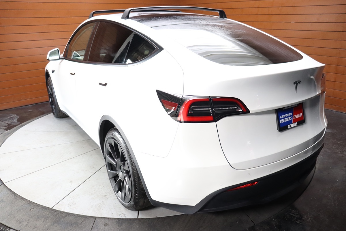 2020 Tesla Model Y Long Range photo 36