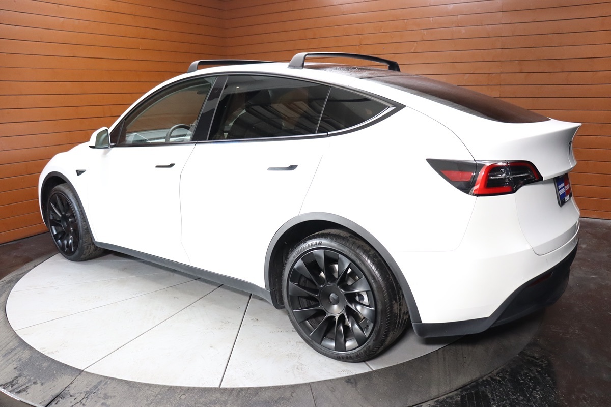 2020 Tesla Model Y Long Range photo 37
