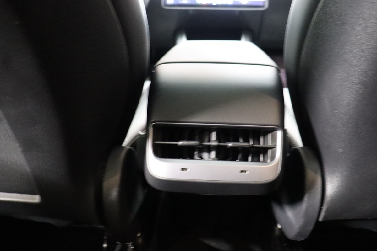 2020 Tesla Model Y Long Range photo 39